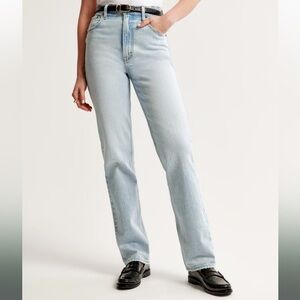 Abercrombie & Fitch The 90s Straight Ultra High Rise Curve Love